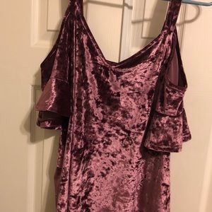 Torrid cold shoulder size 1